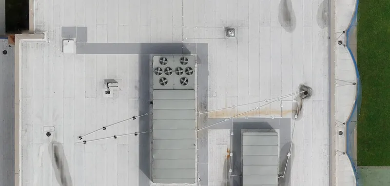 Native-resolution roof-map detail showing rooftop equipment and lightning protection